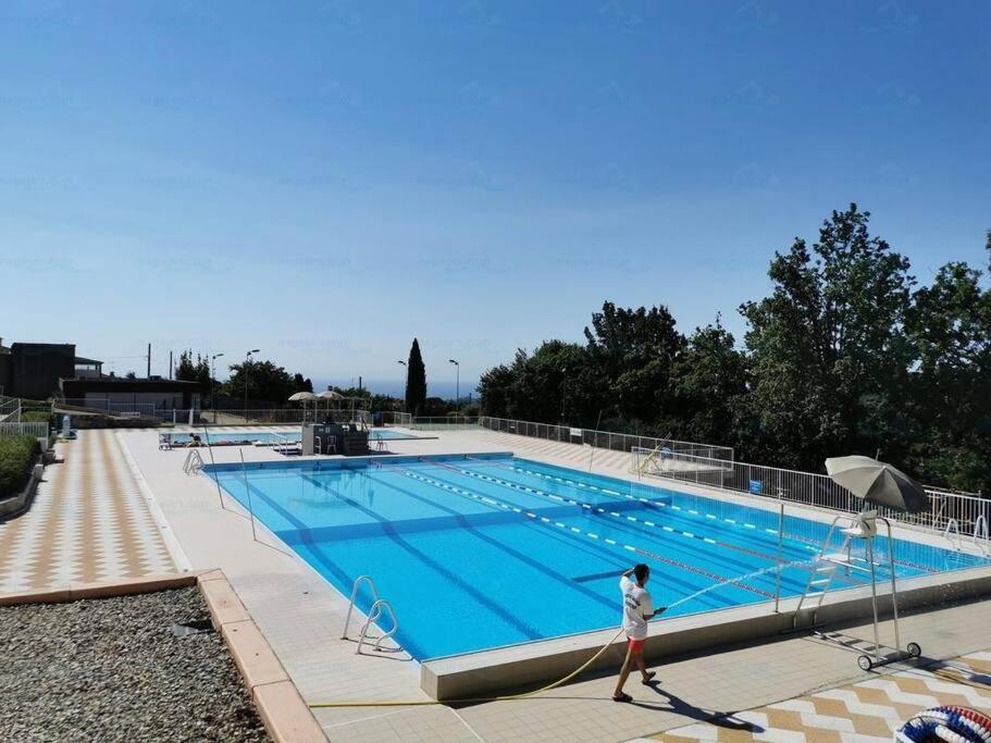 Studio Du Soleil Rez De Jardin Avec Parking Gratuit ว็องส์ ภายนอก รูปภาพ